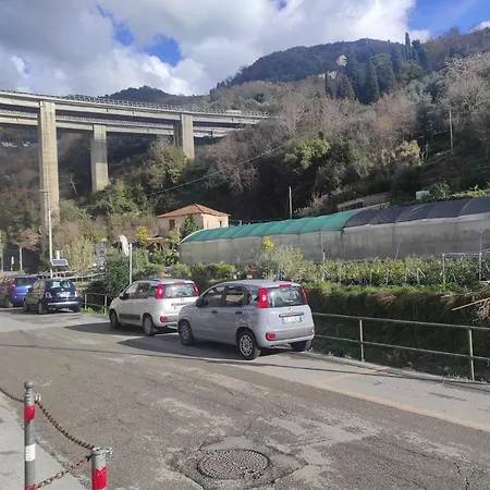 Guest house Privata Nell'appartamento In Zona Residenziale Con 2 Piscine