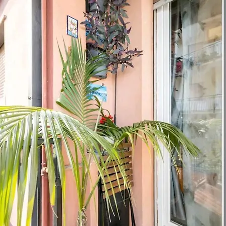 Privata Nell'appartamento In Zona Residenziale Con 2 Piscine Guest house *
