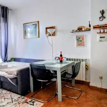 Privata Nell'appartamento In Zona Residenziale Con 2 Piscine * Rapallo